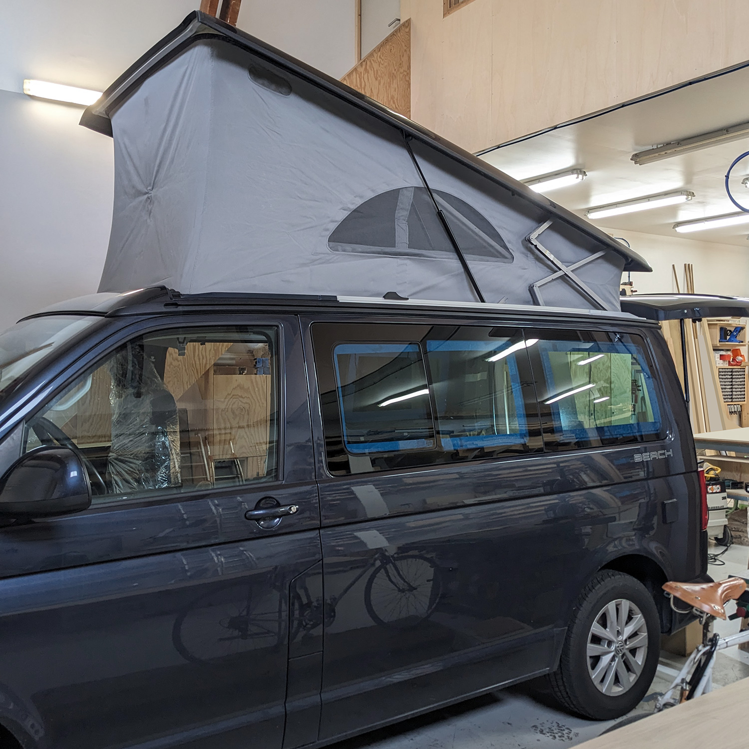 exemple de toit relevable SCA sur transporter T6.1