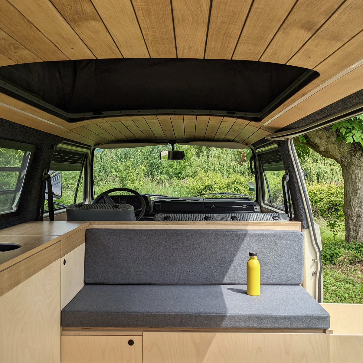 Van Volkswagen T3 Syncro avec aménagement personnalisé